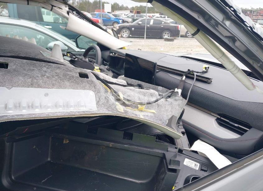 Photo 5 of 2025 Ford Explorer ACTIVE (VIN 1FMUK7DH5SGA22022)