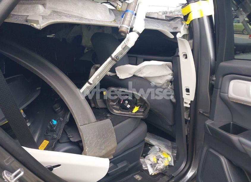 Photo 8 of 2025 Ford Explorer ACTIVE (VIN 1FMUK7DH5SGA22022)