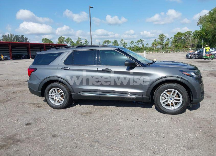 Photo 13 of 2025 Ford Explorer ACTIVE (VIN 1FMUK7DH7SGA49643)