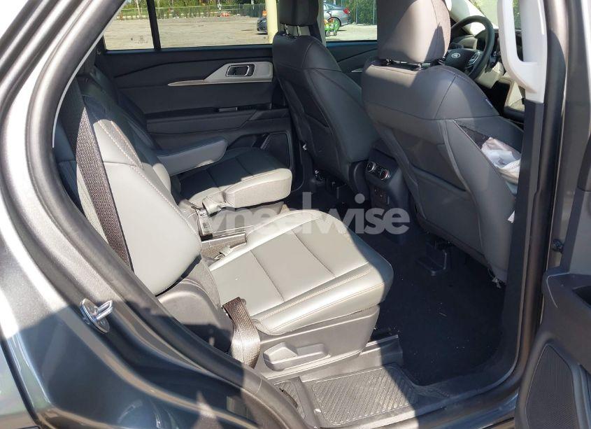 Photo 8 of 2025 Ford Explorer ACTIVE (VIN 1FMUK7DH7SGA49643)