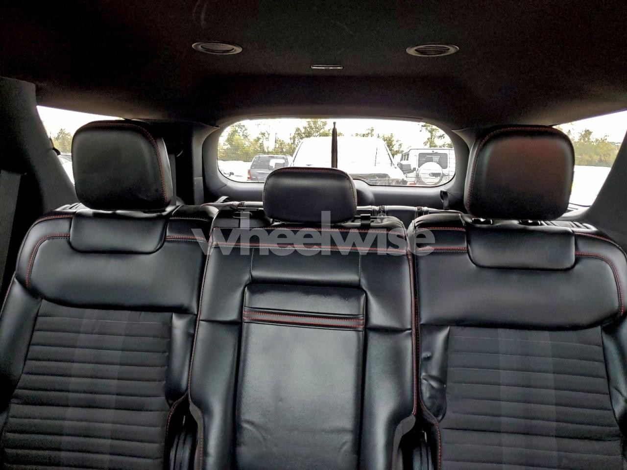 Photo 10 of 2025 FORD EXPLORER ST-LINE (VIN 1FMUK7KH3SGA91519)