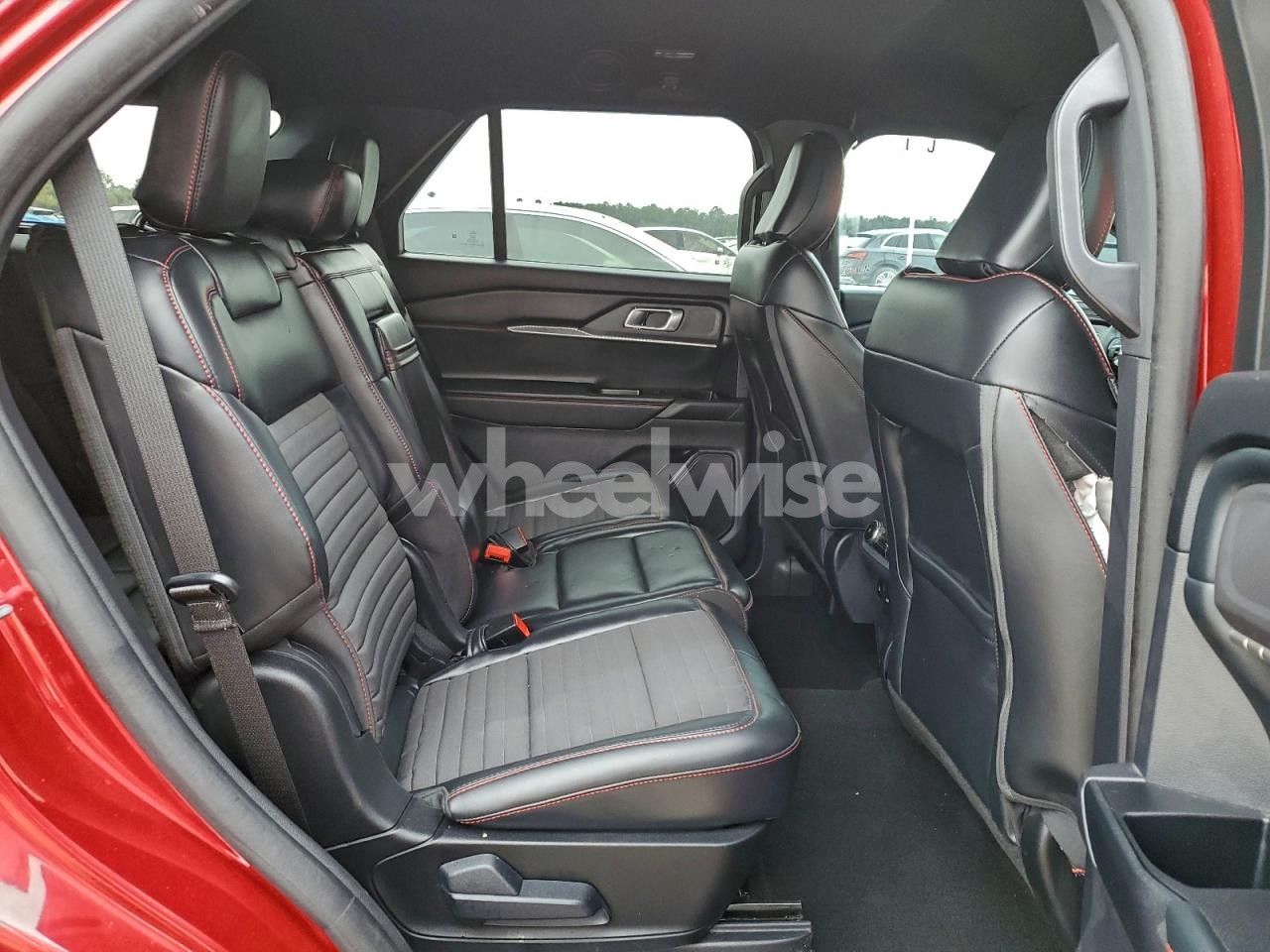 Photo 11 of 2025 FORD EXPLORER ST-LINE (VIN 1FMUK7KH3SGA91519)