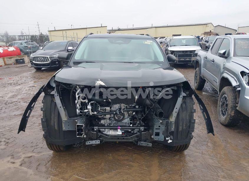 Photo 12 of 2025 Ford Explorer ACTIVE (VIN 1FMUK8DH4SGA45541)