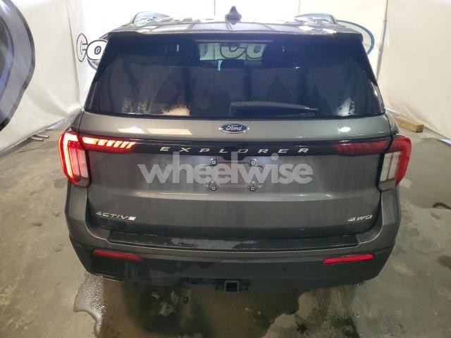 Photo 7 of 2025 FORD EXPLORER ACTIVE (VIN 1FMUK8DH5SGA04383)