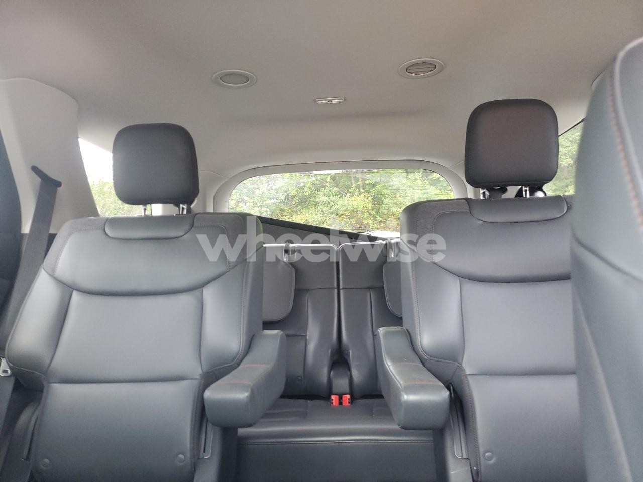 Photo 10 of 2025 FORD EXPLORER ACTIVE (VIN 1FMUK8DH5SGA39246)