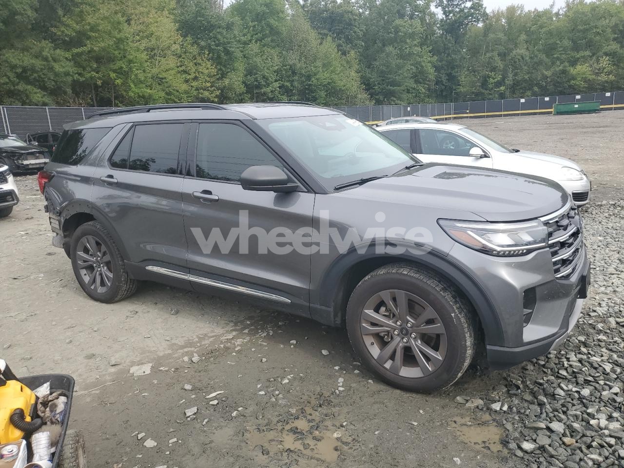 Photo 4 of 2025 FORD EXPLORER ACTIVE (VIN 1FMUK8DH5SGA39246)