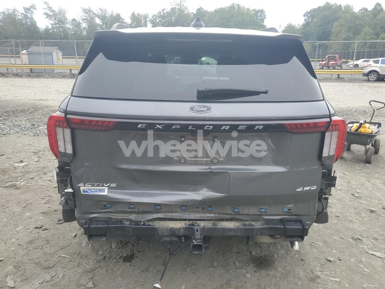 Photo 6 of 2025 FORD EXPLORER ACTIVE (VIN 1FMUK8DH5SGA39246)