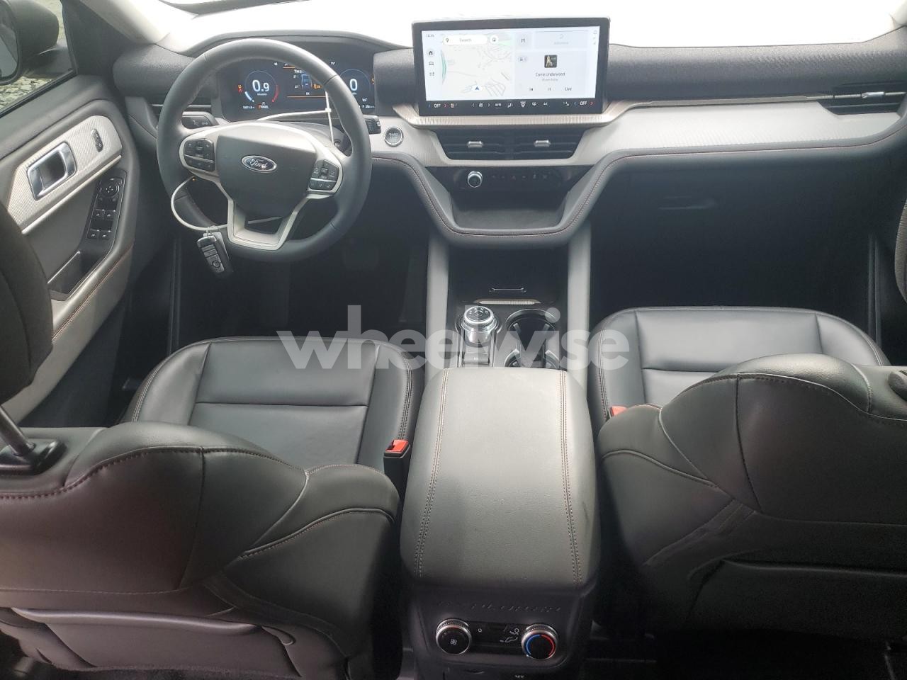 Photo 8 of 2025 FORD EXPLORER ACTIVE (VIN 1FMUK8DH5SGA39246)