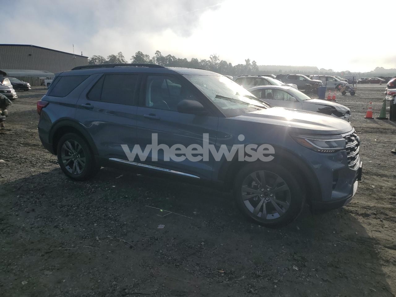 Photo 4 of 2025 FORD EXPLORER ACTIVE (VIN 1FMUK8DH5SGB41551)