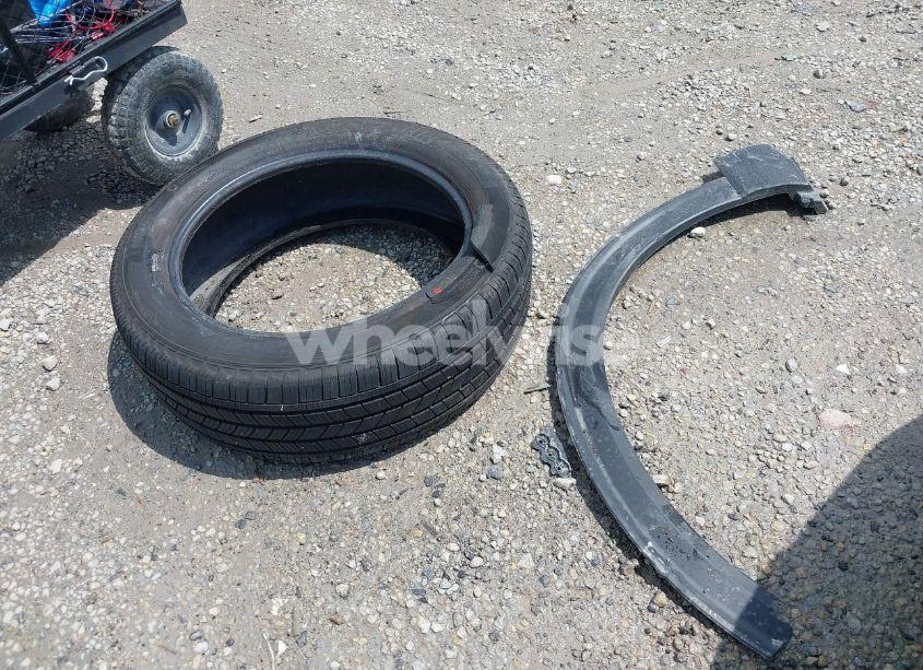 Photo 12 of 2025 Ford Explorer ACTIVE (VIN 1FMUK8DH8SGB17695)