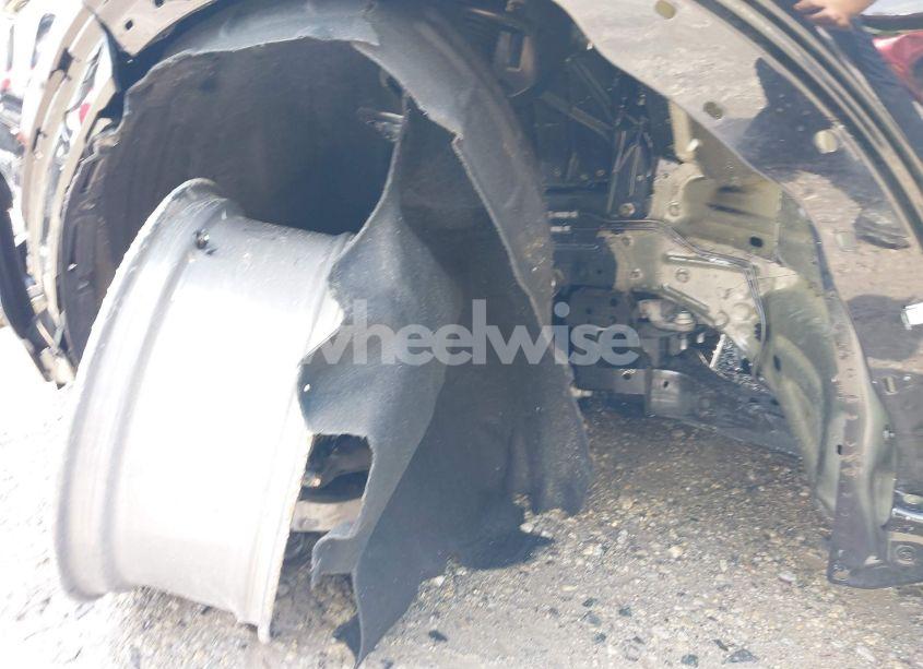 Photo 18 of 2025 Ford Explorer ACTIVE (VIN 1FMUK8DH8SGB17695)