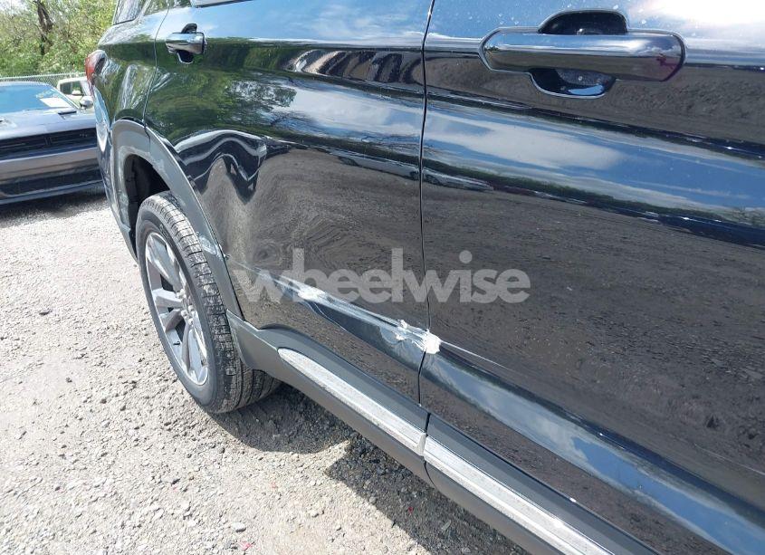 Photo 21 of 2025 Ford Explorer ACTIVE (VIN 1FMUK8DH8SGB17695)