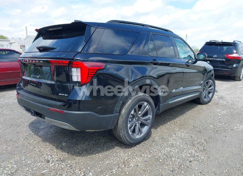 Photo 4 of 2025 Ford Explorer ACTIVE (VIN 1FMUK8DH8SGB17695)