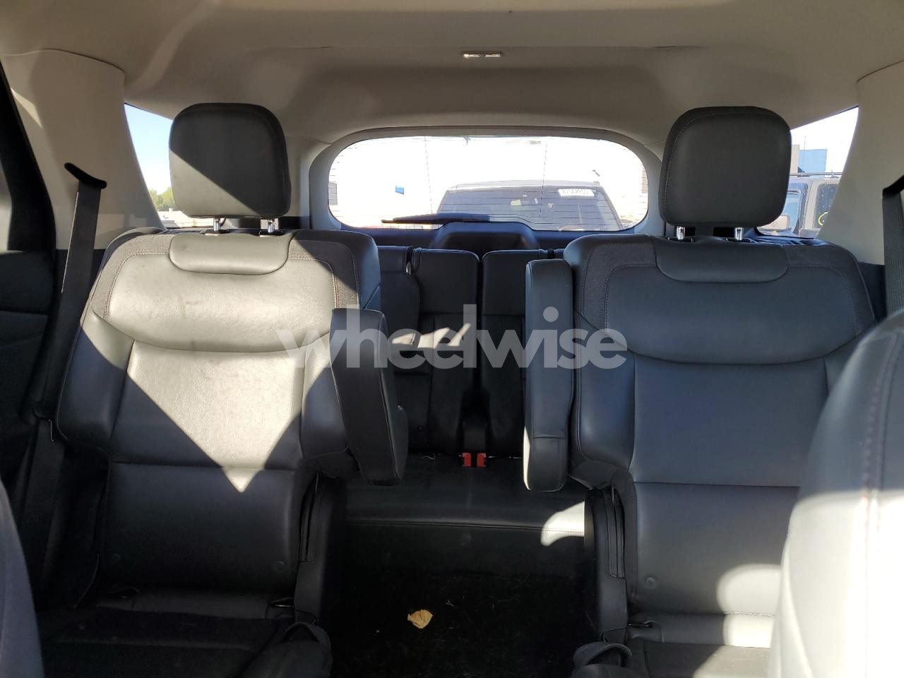 Photo 10 of 2025 FORD EXPLORER ACTIVE (VIN 1FMUK8DHXSGA33393)