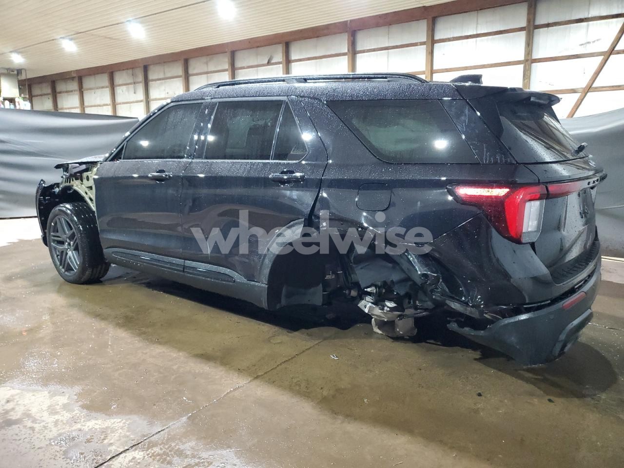 Photo 2 of 2025 FORD EXPLORER ST-LINE (VIN 1FMUK8KH2SGB37377)