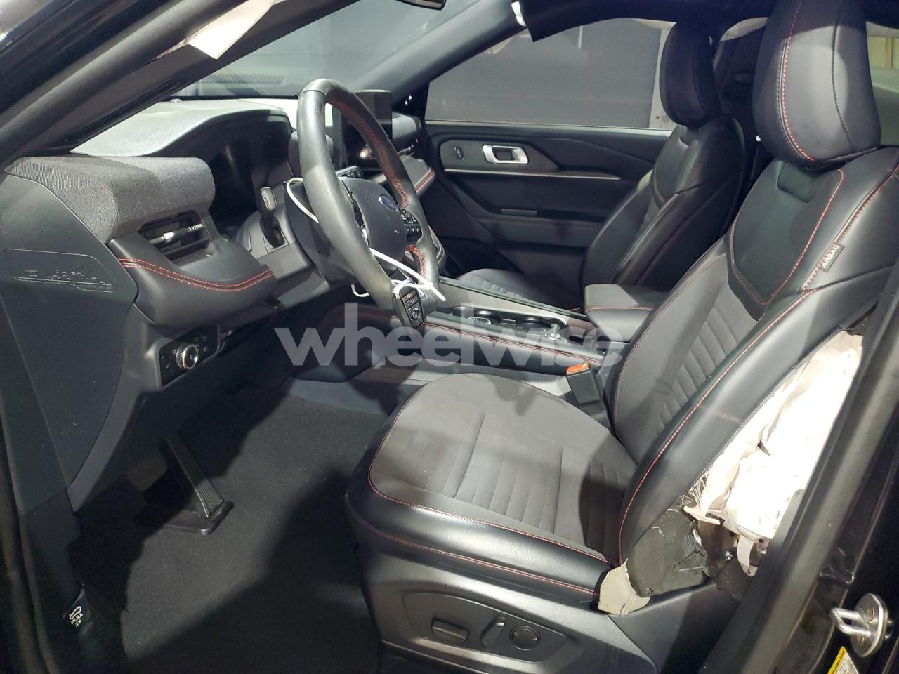 Photo 7 of 2025 FORD EXPLORER ST-LINE (VIN 1FMUK8KH2SGB37377)