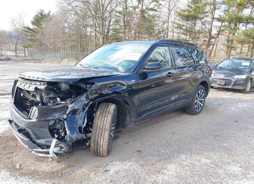 Photo 2 of 2025 Ford Explorer ST-LINE (VIN 1FMUK8KH6SGA47388)