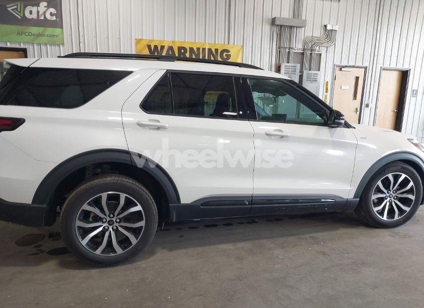 Photo 13 of 2025 Ford Explorer ST-LINE (VIN 1FMUK8KH6SGA60996)
