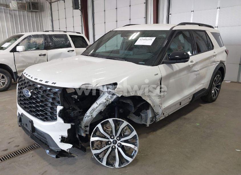 Photo 2 of 2025 Ford Explorer ST-LINE (VIN 1FMUK8KH6SGA60996)