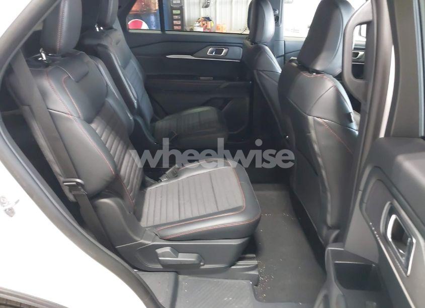 Photo 8 of 2025 Ford Explorer ST-LINE (VIN 1FMUK8KH6SGA60996)