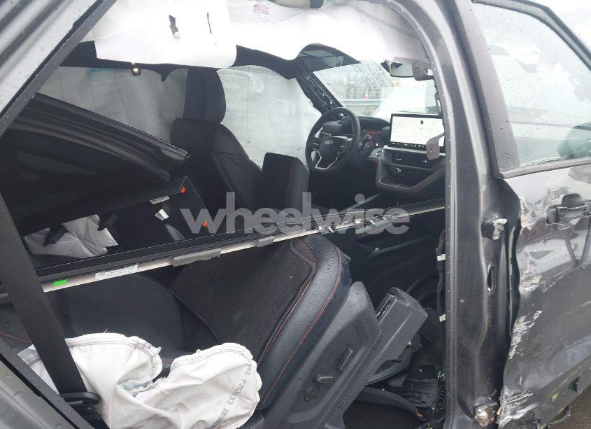 Photo 8 of 2025 Ford Explorer ST (VIN 1FMWK8GC0SGA70011)