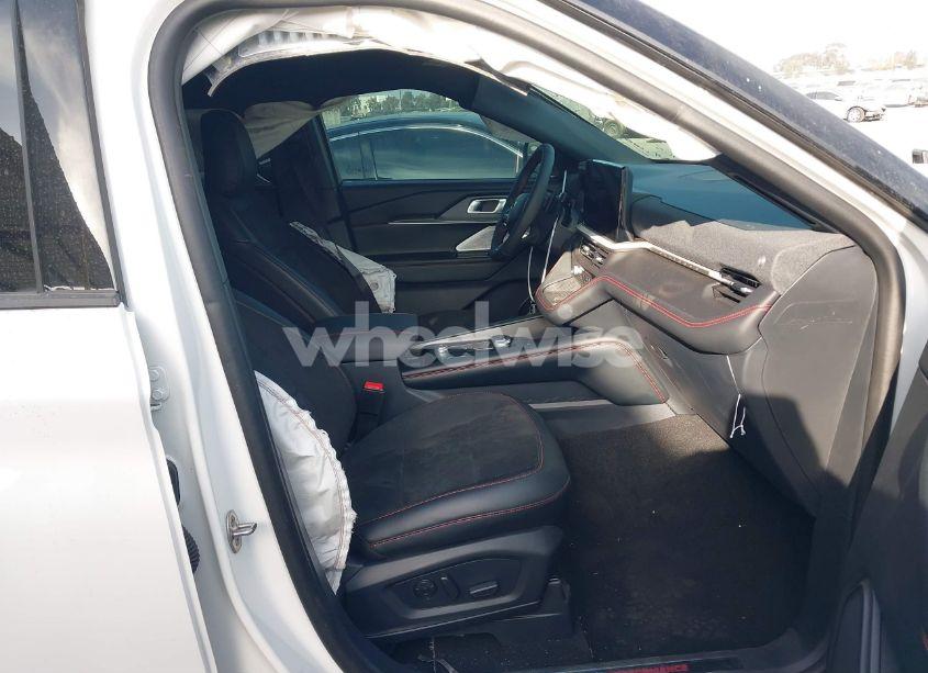 Photo 5 of 2025 Ford Explorer ST (VIN 1FMWK8GC3SGA12569)