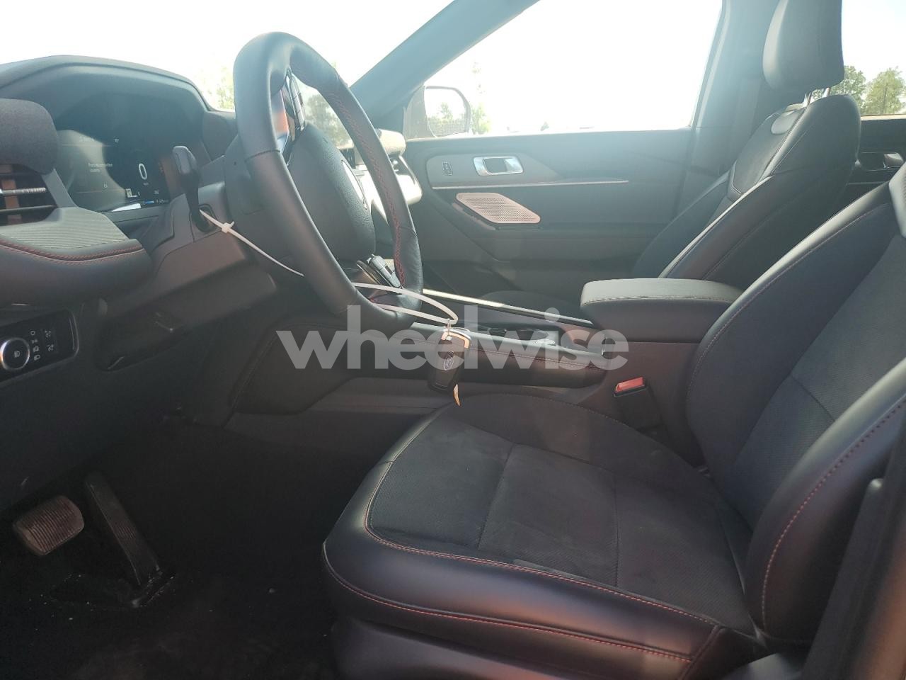 Photo 7 of 2025 FORD EXPLORER ST (VIN 1FMWK8GC6SGB94171)