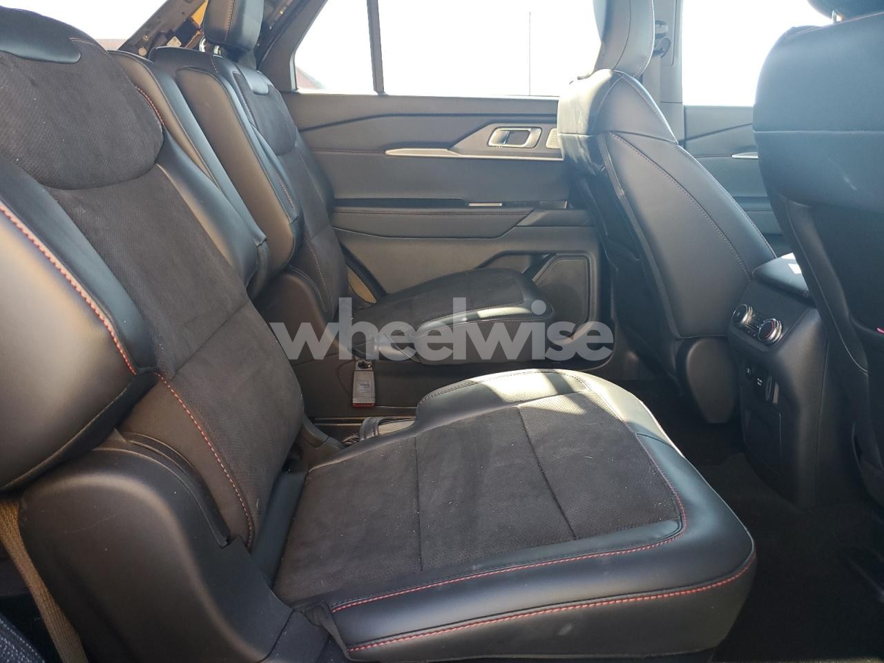 Photo 11 of 2025 FORD EXPLORER ST (VIN 1FMWK8GC6SGC40078)