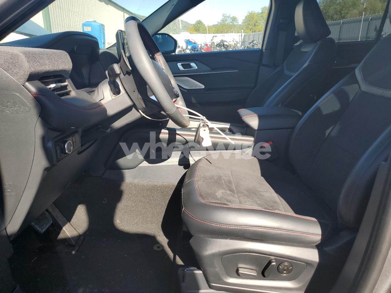 Photo 7 of 2025 FORD EXPLORER ST (VIN 1FMWK8GC6SGC40078)