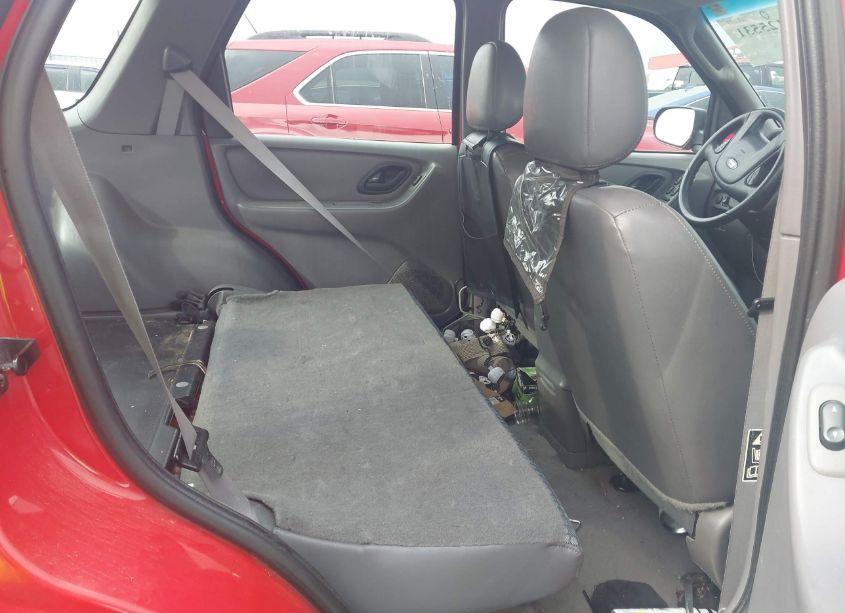 Photo 8 of 2002 Ford Escape XLS (VIN 1FMYU01122KD12435)