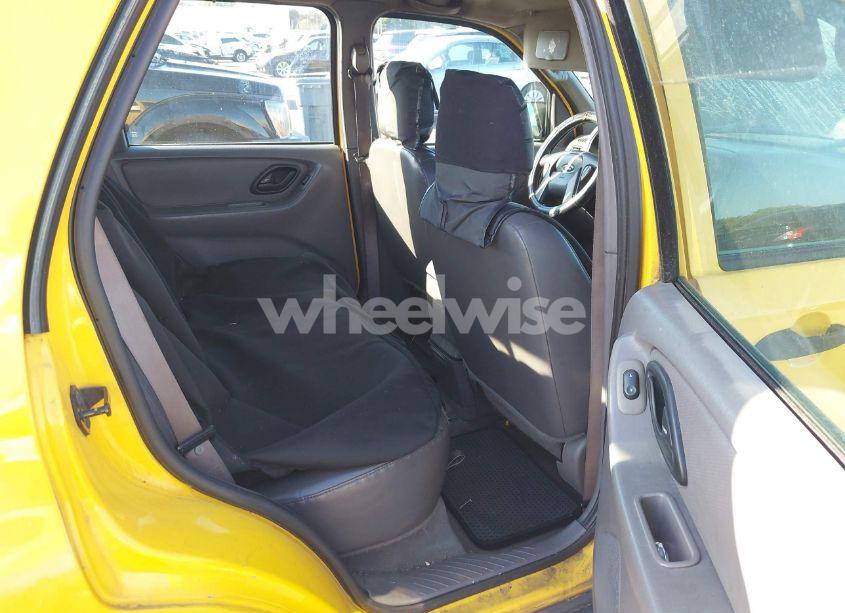 Photo 8 of 2002 Ford Escape XLS (VIN 1FMYU01132KD56671)
