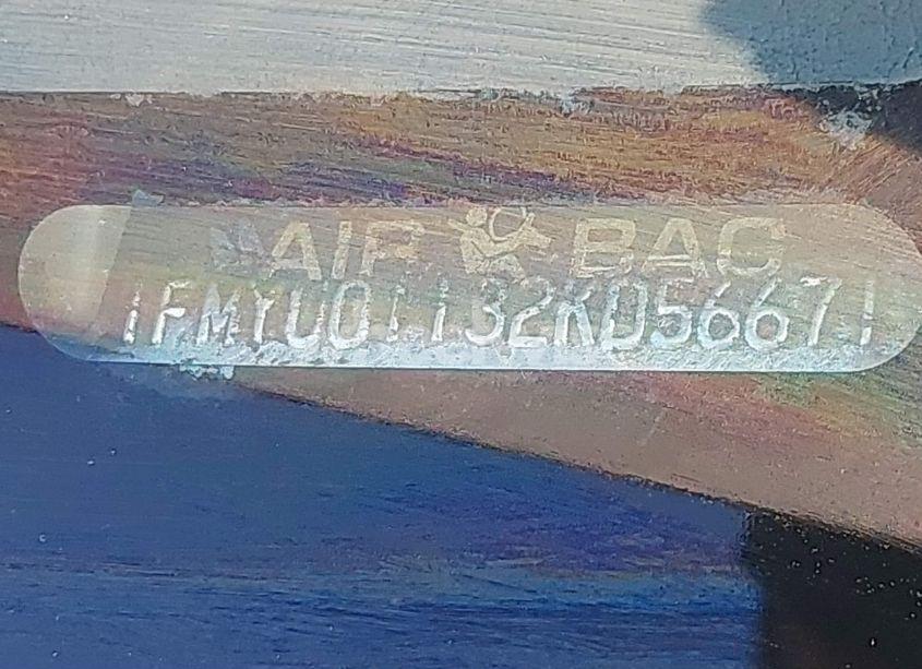 Photo 9 of 2002 Ford Escape XLS (VIN 1FMYU01132KD56671)