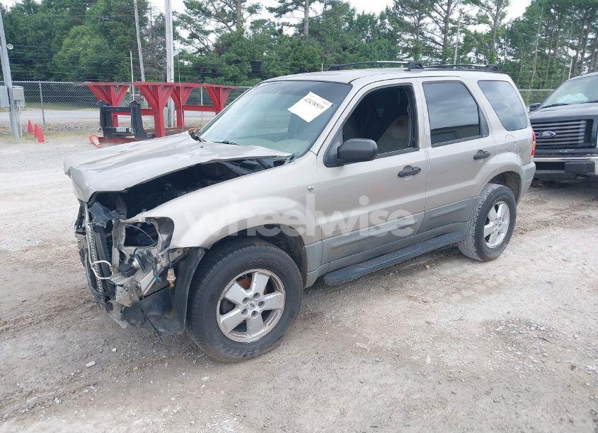 Photo 2 of 2001 Ford Escape XLS (VIN 1FMYU01171KA90019)