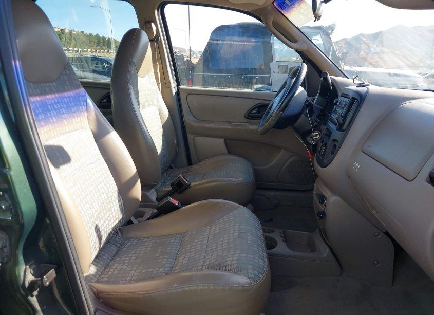 Photo 5 of 2001 Ford Escape XLS (VIN 1FMYU01171KE71448)