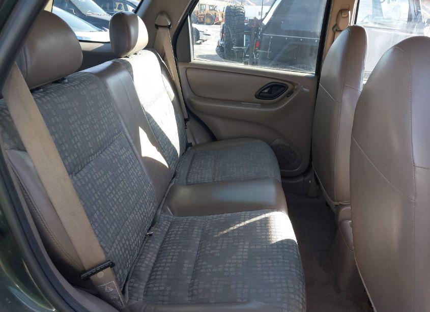 Photo 8 of 2001 Ford Escape XLS (VIN 1FMYU01171KE71448)