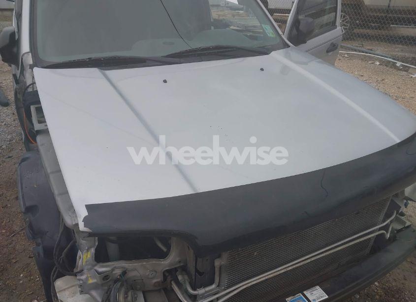 Photo 10 of 2002 Ford Escape XLS (VIN 1FMYU01172KA35605)