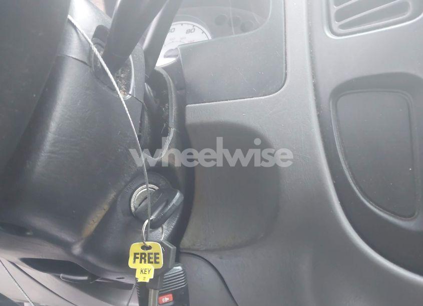 Photo 11 of 2002 Ford Escape XLS (VIN 1FMYU01172KA35605)