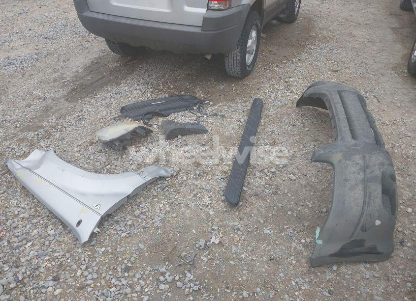 Photo 12 of 2002 Ford Escape XLS (VIN 1FMYU01172KA35605)