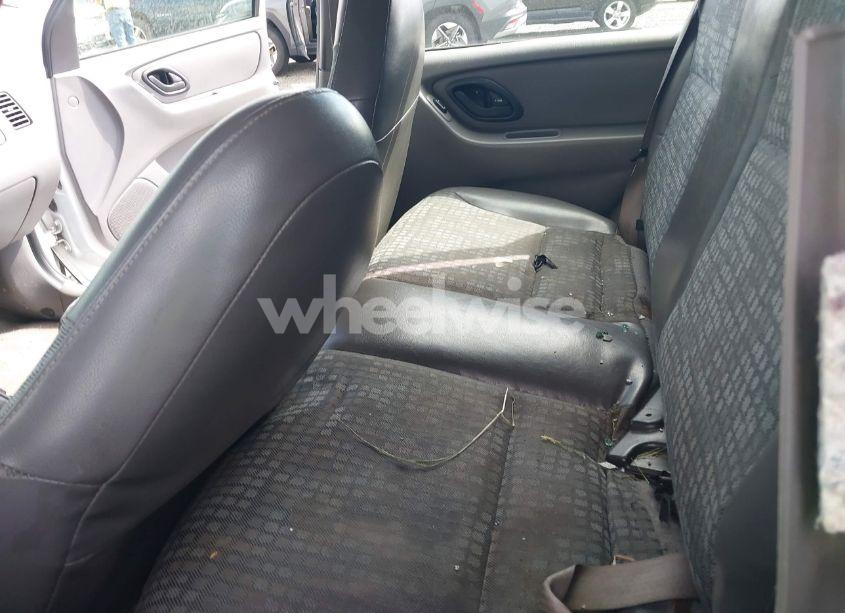 Photo 8 of 2001 Ford Escape XLS (VIN 1FMYU01B41KB51786)