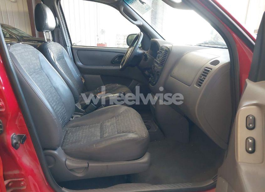 Photo 5 of 2002 Ford Escape XLS (VIN 1FMYU01B42KC15519)