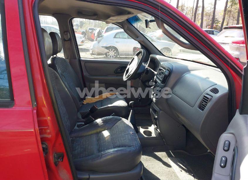 Photo 5 of 2002 Ford Escape XLS (VIN 1FMYU01B52KC83604)