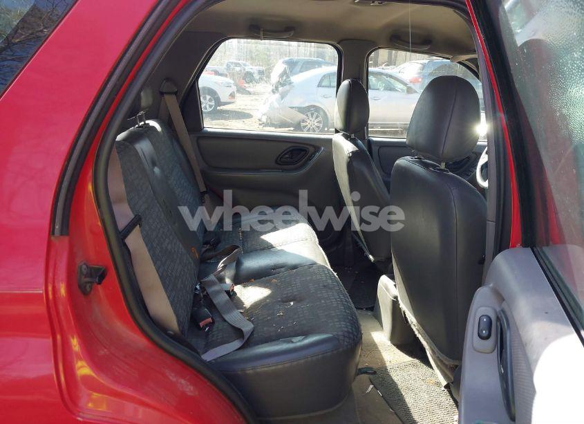 Photo 8 of 2002 Ford Escape XLS (VIN 1FMYU01B52KC83604)