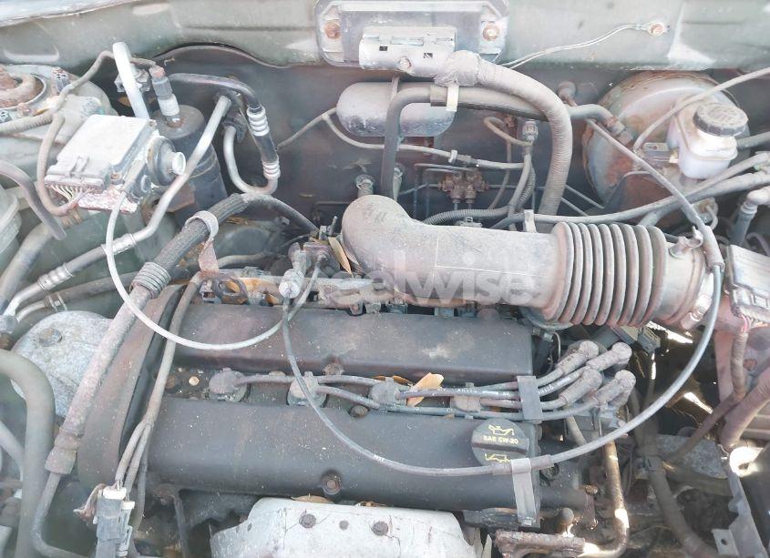 Photo 10 of 2002 Ford Escape XLS (VIN 1FMYU01BX2KC17629)