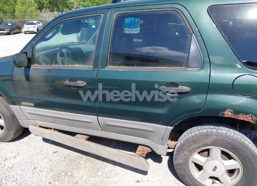 Photo 6 of 2002 Ford Escape XLS (VIN 1FMYU01BX2KC17629)