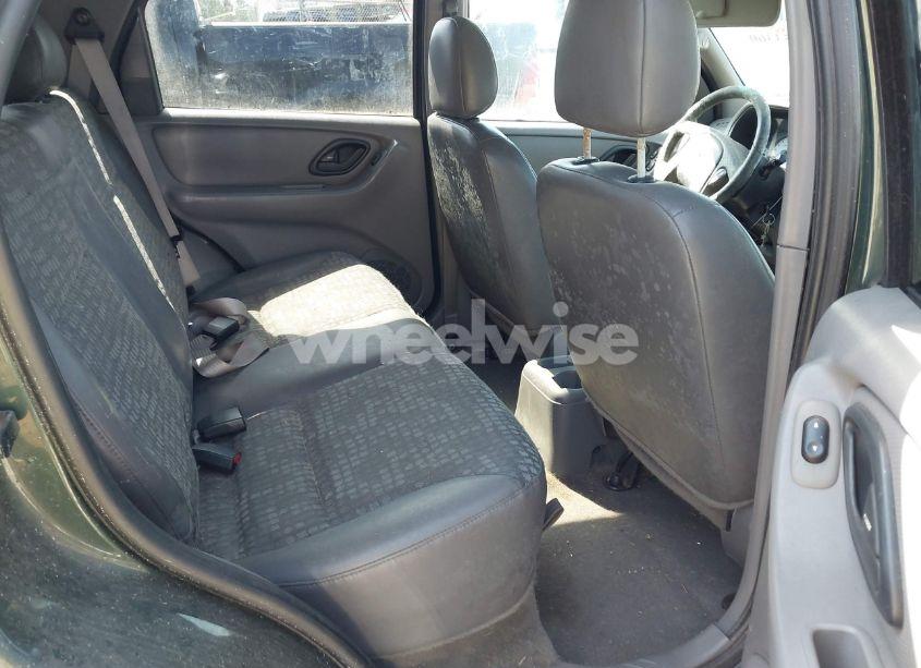 Photo 8 of 2002 Ford Escape XLS (VIN 1FMYU01BX2KC17629)