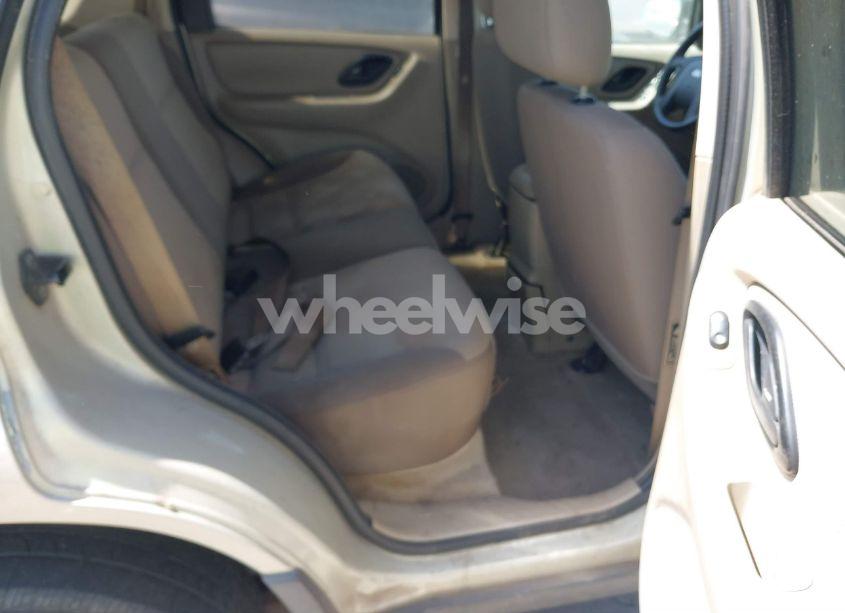 Photo 8 of 2003 Ford Escape XLS (VIN 1FMYU02103KE20195)