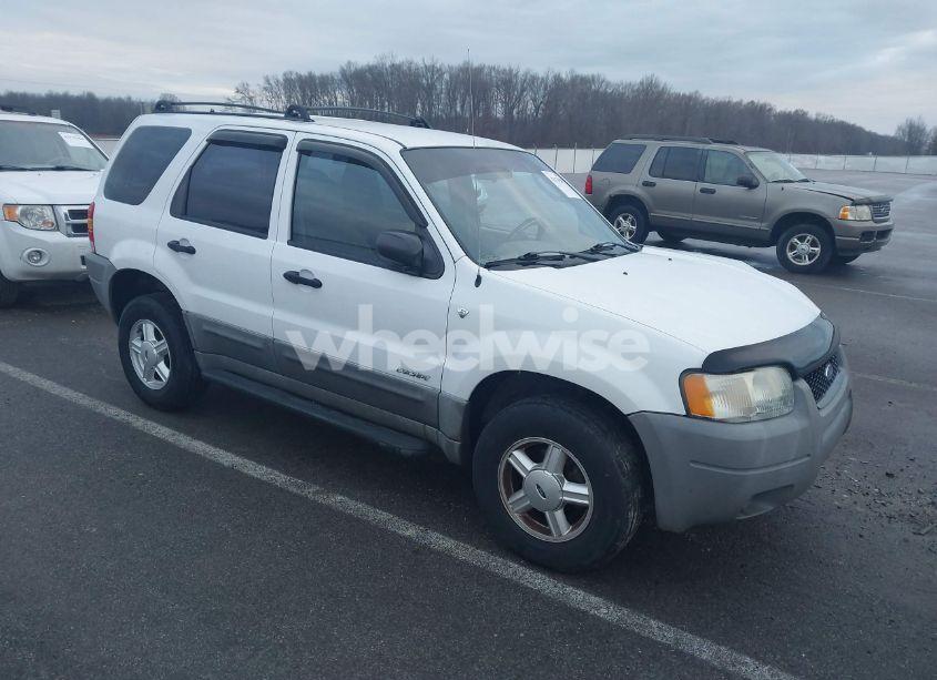 2002 Ford Escape XLS (VIN 1FMYU02112KA46713) main photo