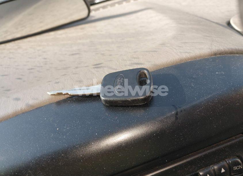 Photo 11 of 2003 Ford Escape XLS (VIN 1FMYU02113KC16800)