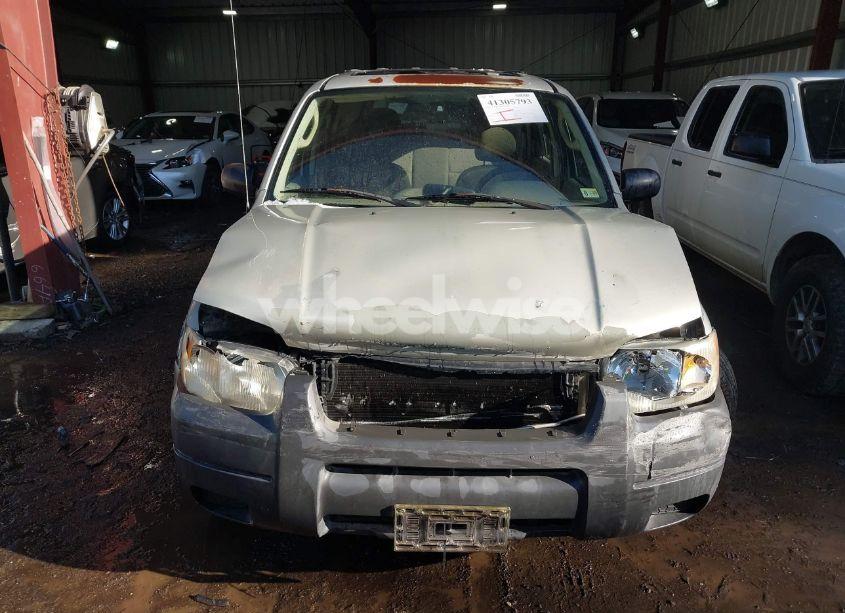 Photo 12 of 2003 Ford Escape XLS (VIN 1FMYU02113KC16800)
