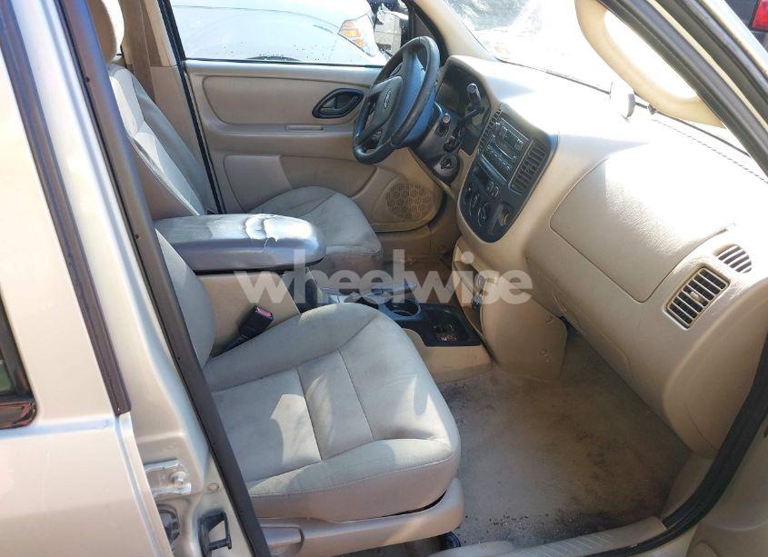 Photo 5 of 2003 Ford Escape XLS (VIN 1FMYU02113KC16800)